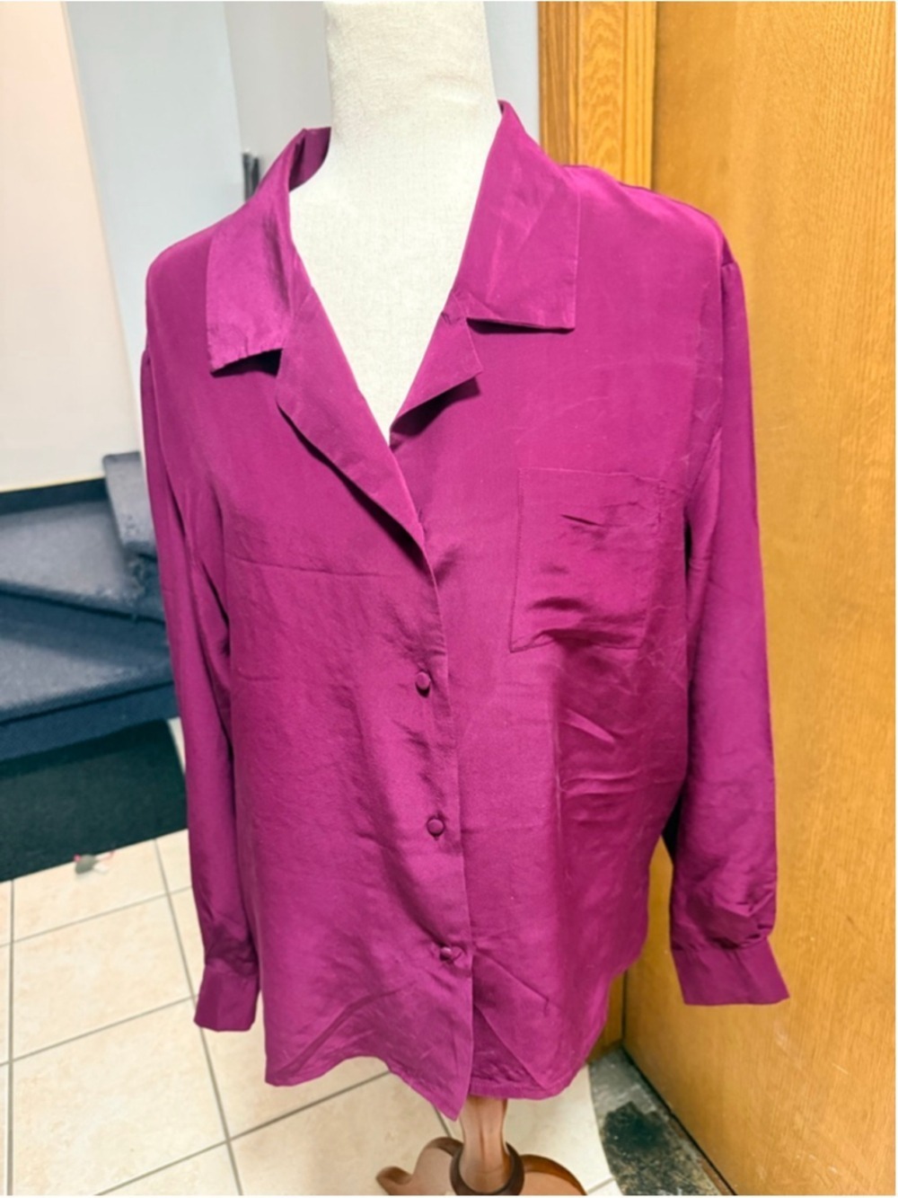 Studio Silk by Jordan size xl. 100% silk long sleeve maroon blouse pocket